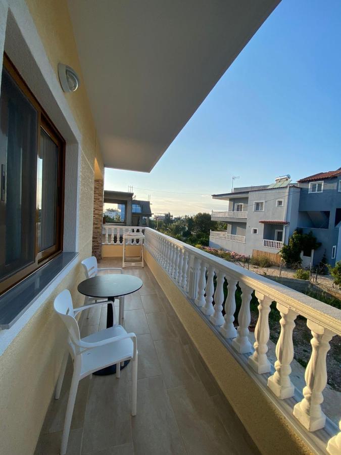 Dosti Apartment Ксамил Экстерьер фото