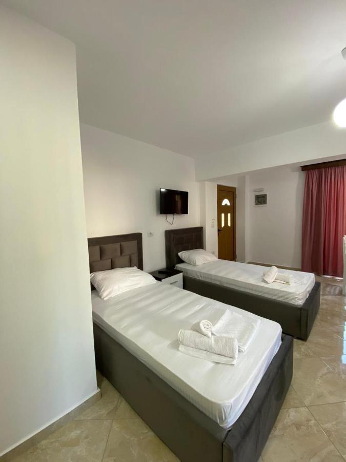 Dosti Apartment Ксамил Экстерьер фото