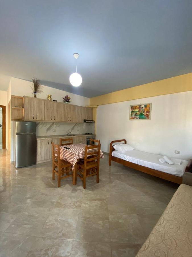 Dosti Apartment Ксамил Экстерьер фото
