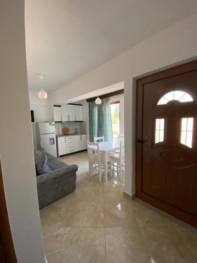 Dosti Apartment Ксамил Экстерьер фото